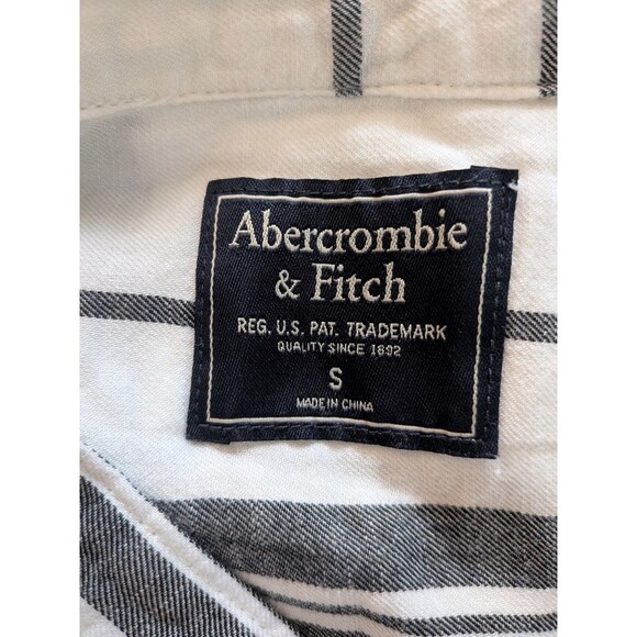 Abercrombie & Fitch Button Down Shirt Womens S Black White Plaid Cozy Core Cabin - Picture 4 of 13